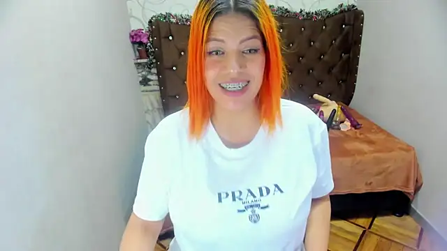 CurvyJulieth online show from December 2024 01:04:02 AM