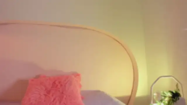 Snapshot of katiepeach_ chatting on October 2025 12:06:01 PM katiepeach online show from October 2025 12:06:01 PM