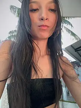 Snapshot of loly-yandere chatting on February 2025 11:06:02 PM loly-yandere online show from February 2025 11:06:02 PM