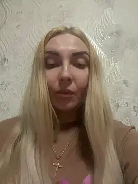 Snapshot of Aleksandrakis chatting on December 2024 11:28:01 PM Aleksandrakis online show from December 2024 11:28:01 PM