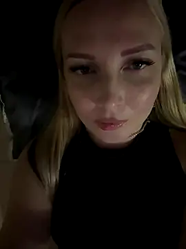 Snapshot of Aleksandrakis chatting on September 2025 12:18:01 PM Aleksandrakis online show from September 2025 12:18:01 PM