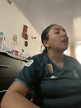 luna asss online show from June 2026 10:00:01 PM