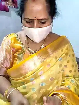 Snapshot of Rani_Darling_99 chatting on January 2025 03:47:01 PM Rani Darling 99 online show from January 2025 03:47:01 PM