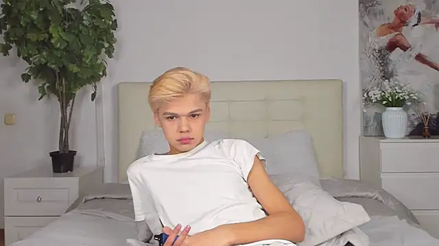 Snapshot of Felix_Rey chatting on February 2025 09:58:02 PM Felix Rey online show from February 2025 09:58:02 PM