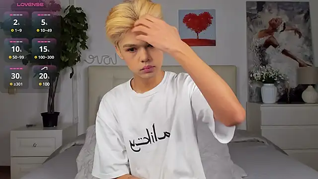 Snapshot of Felix_Rey chatting on February 2025 05:50:02 PM Felix Rey online show from February 2025 05:50:02 PM