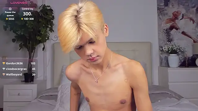 Snapshot of Felix_Rey chatting on February 2025 07:30:01 PM Felix Rey online show from February 2025 07:30:01 PM