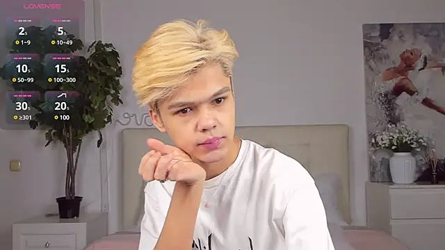 Snapshot of Felix_Rey chatting on February 2025 04:24:02 PM Felix Rey online show from February 2025 04:24:02 PM