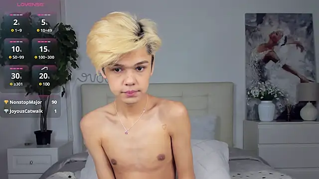 Snapshot of Felix_Rey chatting on March 2025 10:40:01 PM Felix Rey online show from March 2025 10:40:01 PM