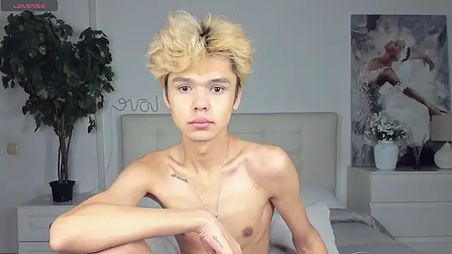 Snapshot of Felix_Rey chatting on September 2025 01:24:02 PM Felix Rey online show from September 2025 01:24:02 PM