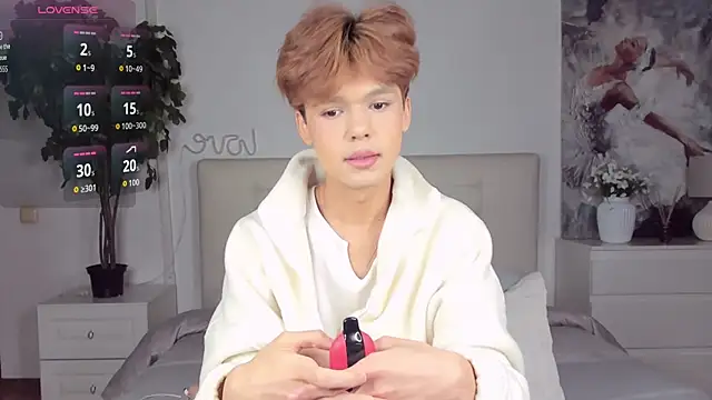 Snapshot of Felix_Rey chatting on September 2025 04:21:02 PM Felix Rey online show from September 2025 04:21:02 PM