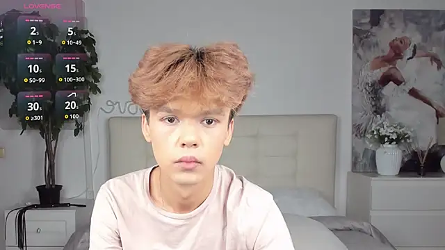 Snapshot of Felix_Rey chatting on September 2025 05:40:01 PM Felix Rey online show from September 2025 05:40:01 PM