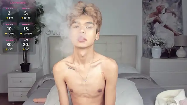 Snapshot of Felix_Rey chatting on October 2025 05:32:02 PM Felix Rey online show from October 2025 05:32:02 PM