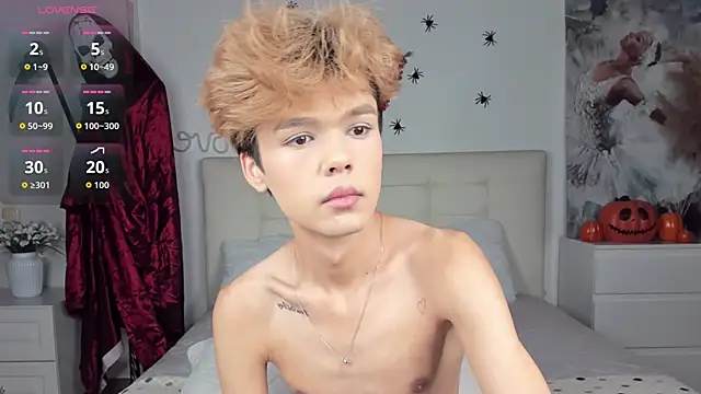 Snapshot of Felix_Rey chatting on October 2025 06:24:01 PM Felix Rey online show from October 2025 06:24:01 PM