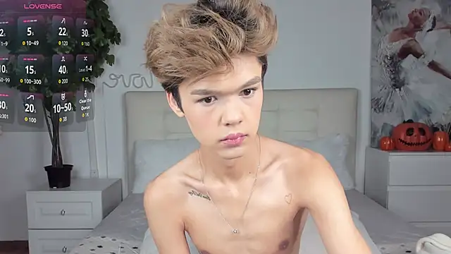 Snapshot of Felix_Rey chatting on November 2025 03:45:02 PM Felix Rey online show from November 2025 03:45:02 PM