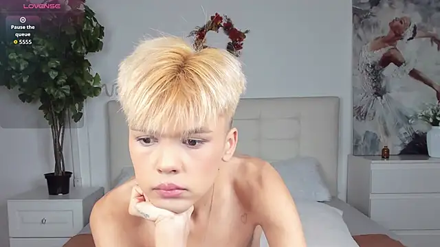 Snapshot of Felix_Rey chatting on November 2025 06:18:02 PM Felix Rey online show from November 2025 06:18:02 PM