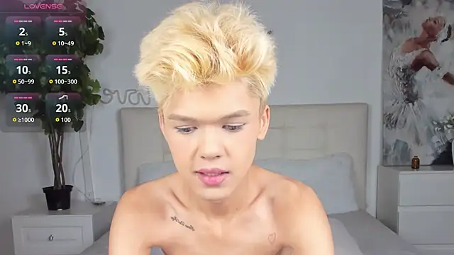 Snapshot of Felix_Rey chatting on November 2025 07:59:02 PM Felix Rey online show from November 2025 07:59:02 PM