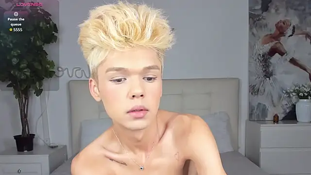 Snapshot of Felix_Rey chatting on November 2025 04:00:01 PM Felix Rey online show from November 2025 04:00:01 PM