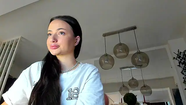 IreneVON online show from November 2025 06:19:02 AM