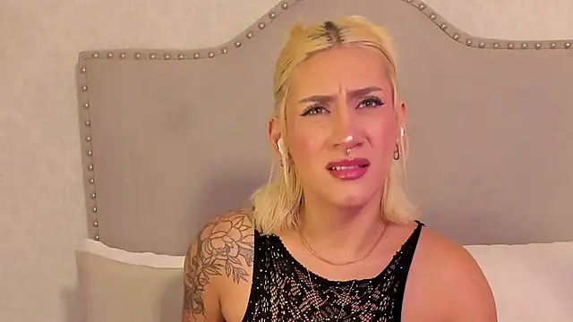 Snapshot of Emily_robertss chatting on November 2025 03:05:01 AM Emily robertss online show from November 2025 03:05:01 AM