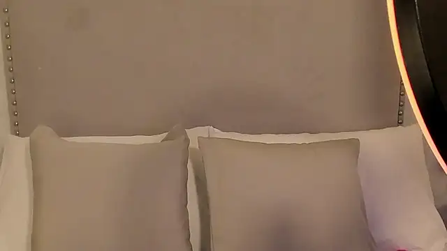 Snapshot of Emily_robertss chatting on November 2025 03:05:02 AM Emily robertss online show from November 2025 03:05:02 AM