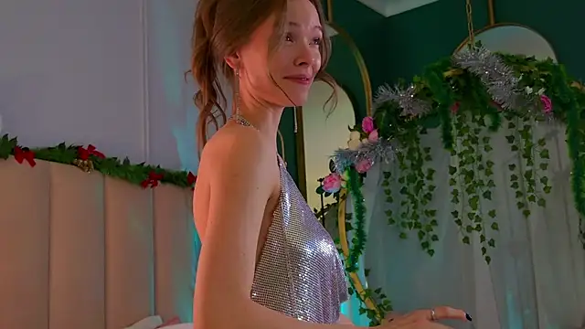 Eva Natsumi online show from December 2024 03:31:01 PM