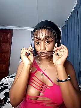 Queen-Chocolate online show from October 2025 03:37:01 AM