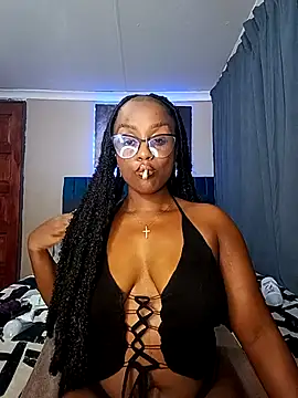 Queen-Chocolate online show from November 2025 06:18:01 PM