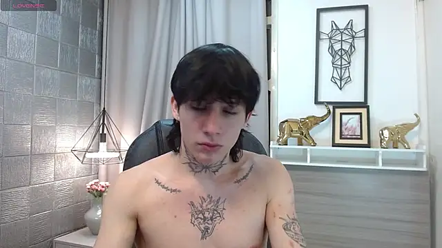 Snapshot of ianCute_ chatting on December 2025 10:06:02 PM ianCute online show from December 2025 10:06:02 PM