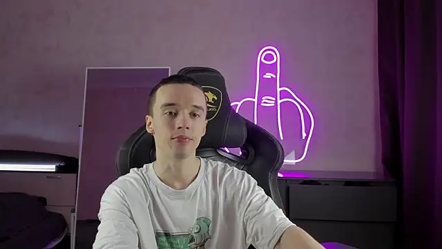 MasonWarholl online show from January 2025 05:43:02 PM