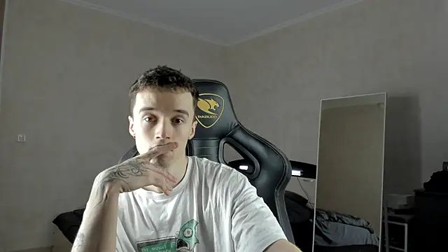 MasonWarholl online show from March 2025 03:44:01 AM