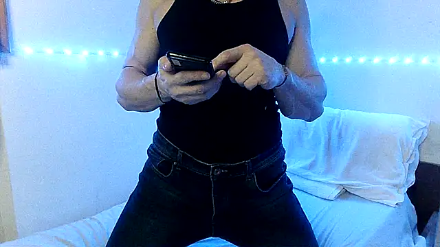 Snapshot of Alexx_Fit023 chatting on March 2025 11:21:02 PM Alexx Fit023 online show from March 2025 11:21:02 PM