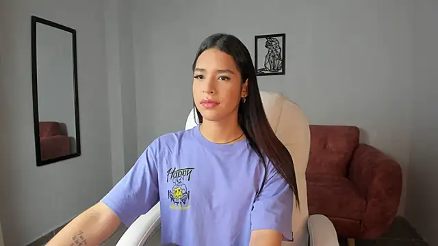 Snapshot of Alice23jones chatting on February 2025 01:54:01 PM Alice23jones online show from February 2025 01:54:01 PM