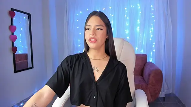 Snapshot of Alice23jones chatting on February 2025 02:44:01 PM Alice23jones online show from February 2025 02:44:01 PM