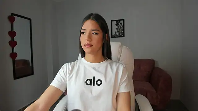 Snapshot of Alice23jones chatting on March 2025 12:45:01 PM Alice23jones online show from March 2025 12:45:01 PM