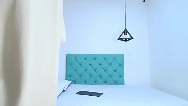 Tinny and Candy online show from February 2025 01:16:01 PM