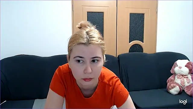 VioletaFlower7 online show from February 2025 05:36:01 PM