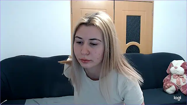 VioletaFlower7 online show from February 2025 06:37:01 PM