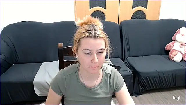 VioletaFlower7 online show from March 2025 09:38:02 PM