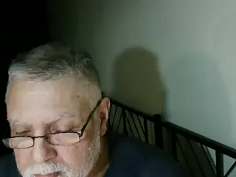 Snapshot of 100Tauros chatting on October 2025 09:24:02 PM 100Tauros online show from October 2025 09:24:02 PM