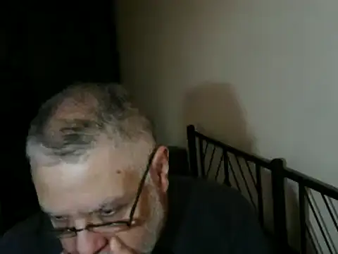 Snapshot of 100Tauros chatting on October 2025 09:28:01 AM 100Tauros online show from October 2025 09:28:01 AM