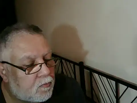 Snapshot of 100Tauros chatting on October 2025 10:08:01 AM 100Tauros online show from October 2025 10:08:01 AM