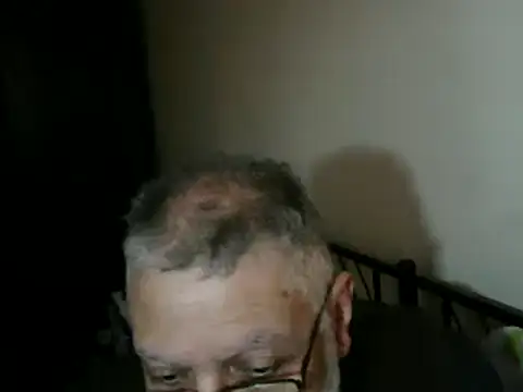 Snapshot of 100Tauros chatting on October 2025 10:28:02 AM 100Tauros online show from October 2025 10:28:02 AM