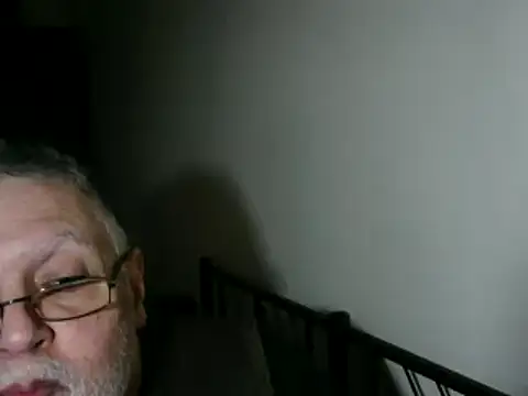 Snapshot of 100Tauros chatting on November 2025 09:59:02 PM 100Tauros online show from November 2025 09:59:02 PM