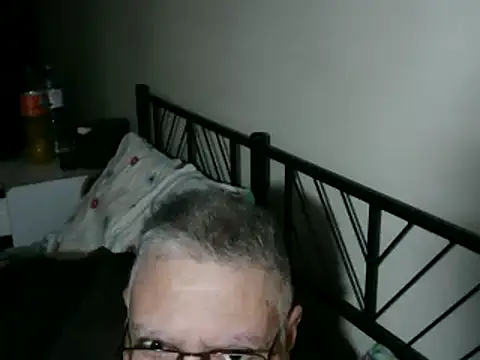 Snapshot of 100Tauros chatting on November 2025 10:03:01 AM 100Tauros online show from November 2025 10:03:01 AM