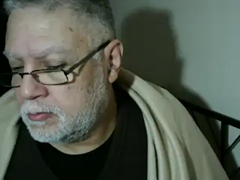 Snapshot of 100Tauros chatting on November 2025 08:26:02 AM 100Tauros online show from November 2025 08:26:02 AM