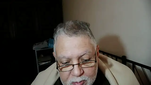 Snapshot of 100Tauros chatting on November 2025 03:40:01 PM 100Tauros online show from November 2025 03:40:01 PM