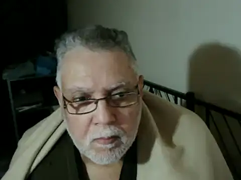 Snapshot of 100Tauros chatting on November 2025 04:44:01 PM 100Tauros online show from November 2025 04:44:01 PM