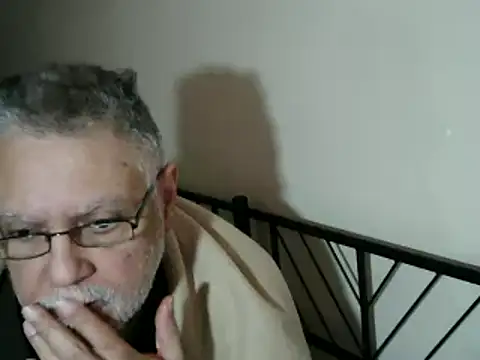 Snapshot of 100Tauros chatting on November 2025 10:37:02 AM 100Tauros online show from November 2025 10:37:02 AM