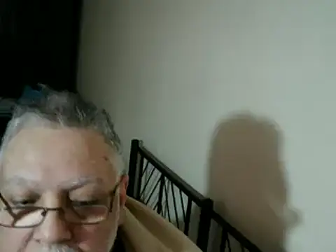 Snapshot of 100Tauros chatting on November 2025 12:49:01 PM 100Tauros online show from November 2025 12:49:01 PM