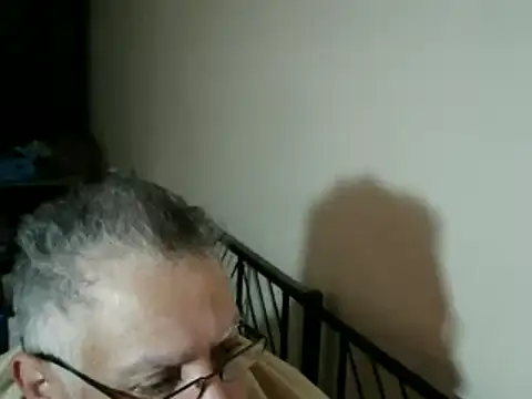 Snapshot of 100Tauros chatting on November 2025 11:24:01 AM 100Tauros online show from November 2025 11:24:01 AM